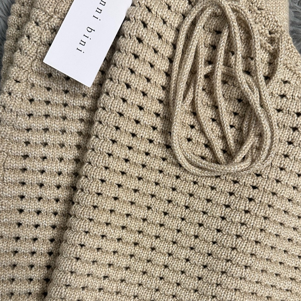 Cream crochet 2 piece set - Picture 3 of 4